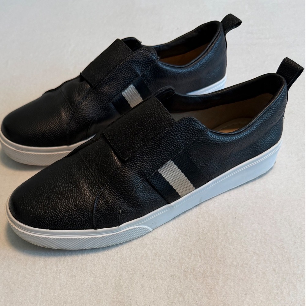KAANAS Black Pebbled Leather Slip On Sneakers Minimalist Quiet Luxury Shoes 9